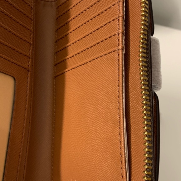 BNWT MICHAEL KORS MONOGRAM BROWN PHONE WALLET/WRISTLET -LEATHER WITH CARD SLOTS - Picture 5 of 6